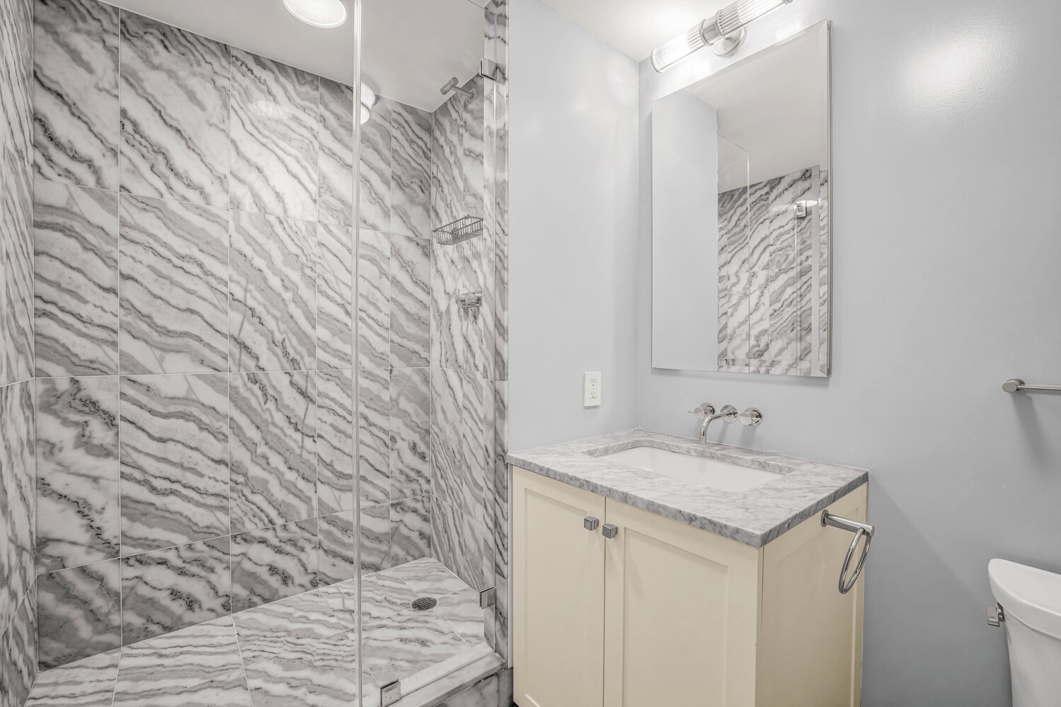 1065 PARK Avenue 18BCD