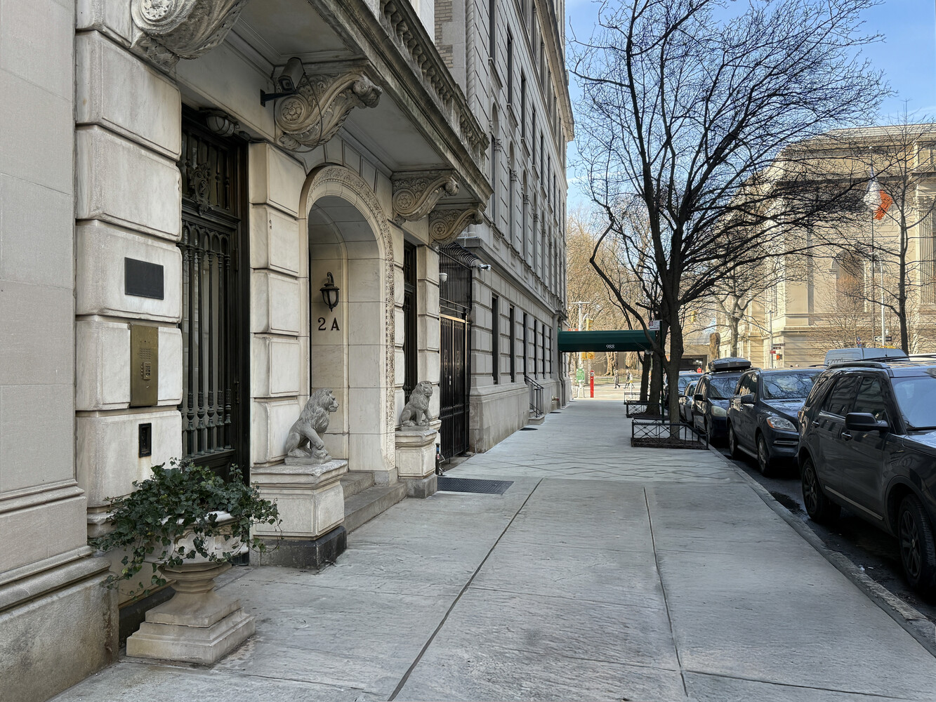 2 E 80TH Street 2