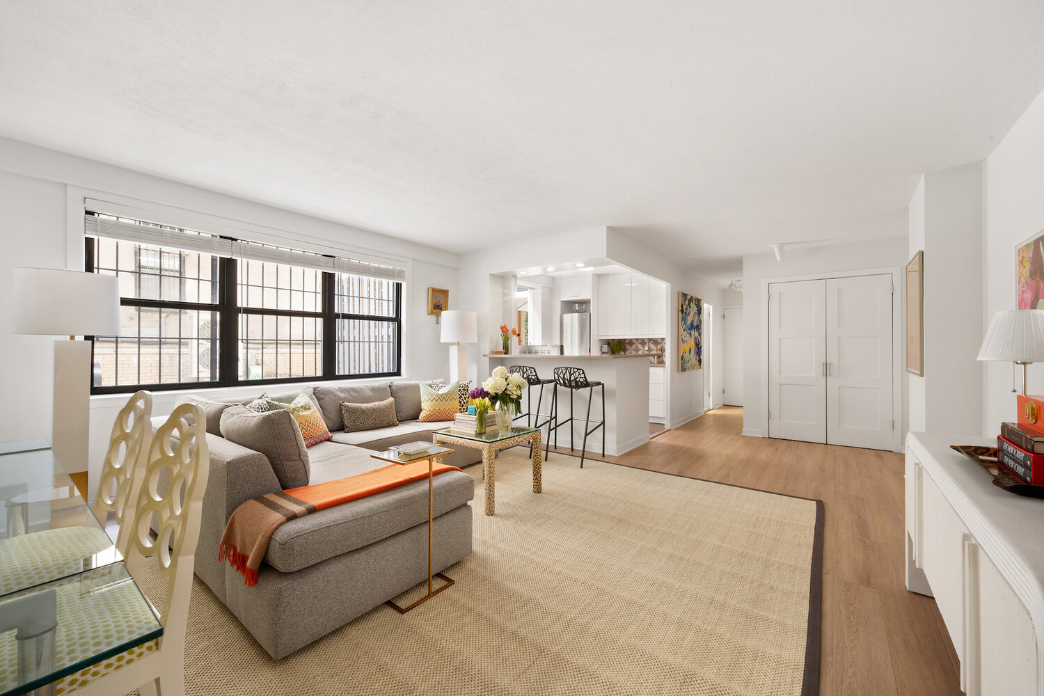 201 E 28TH Street 2R