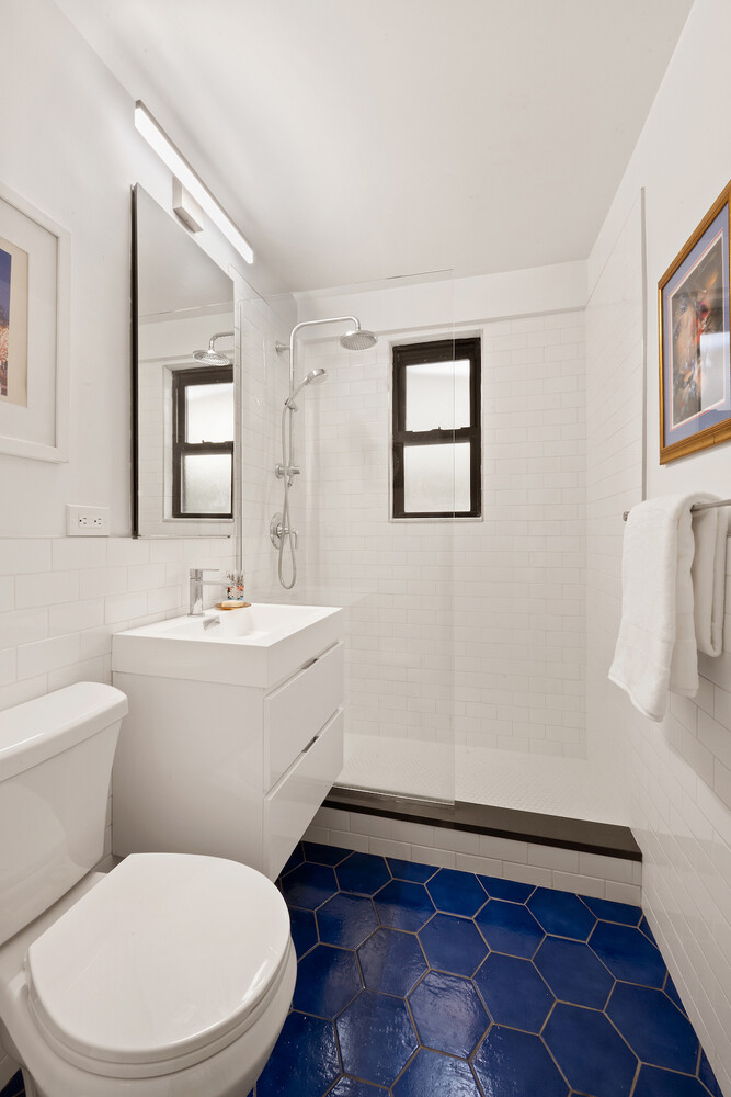 201 E 28TH Street 2R