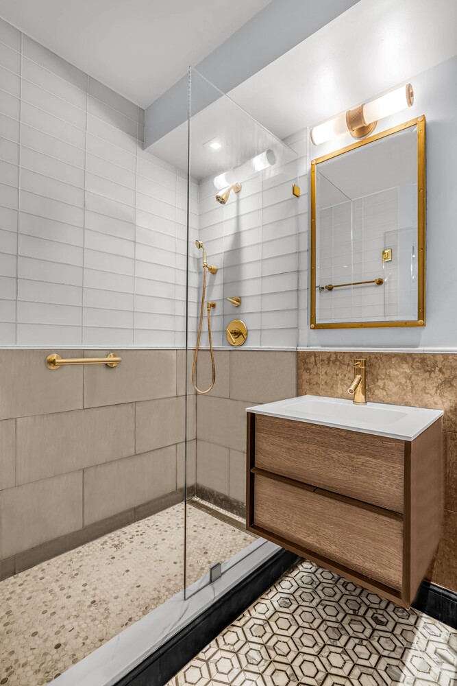 50 SUTTON Place S 15D