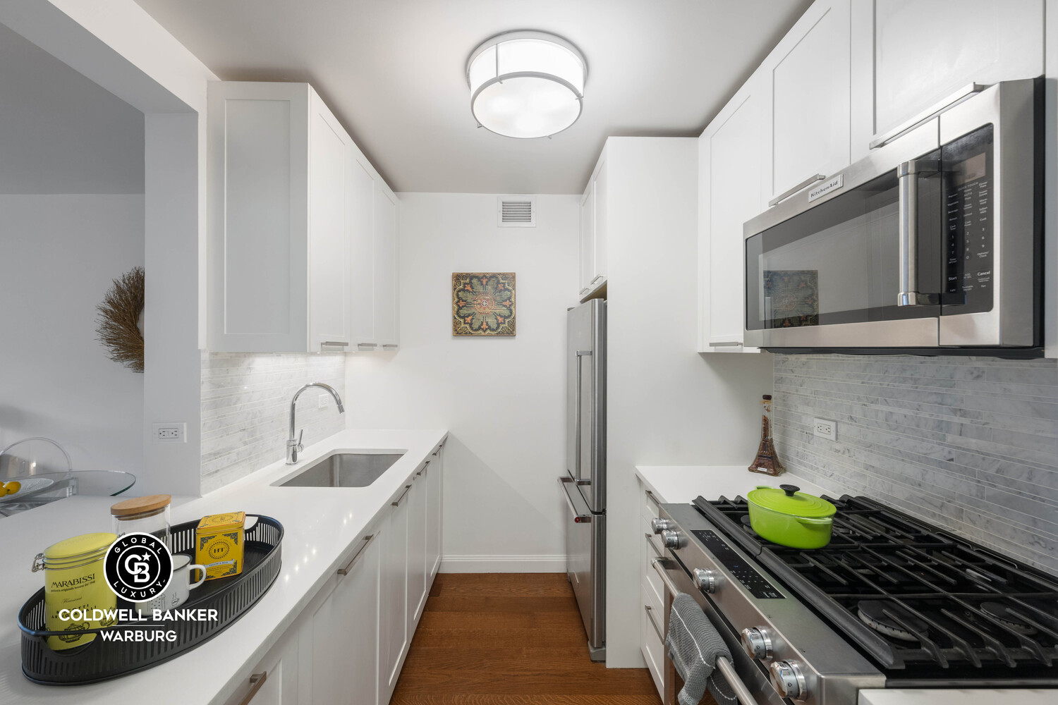 200 E 94TH Street 612