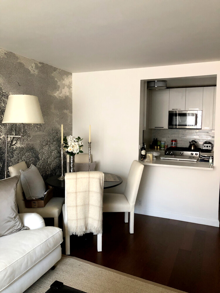 200 E 94TH Street 612