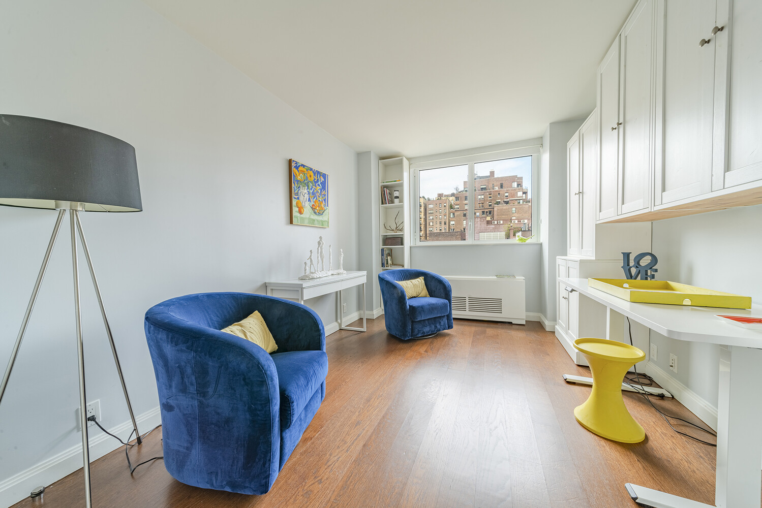 200 E 94TH Street 614