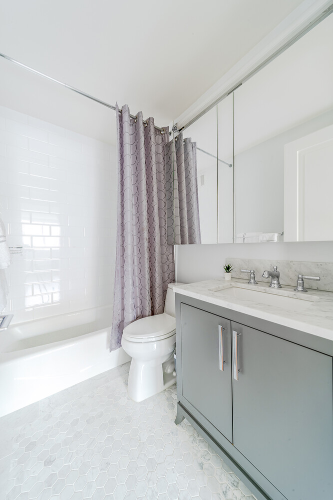 200 E 94TH Street 614