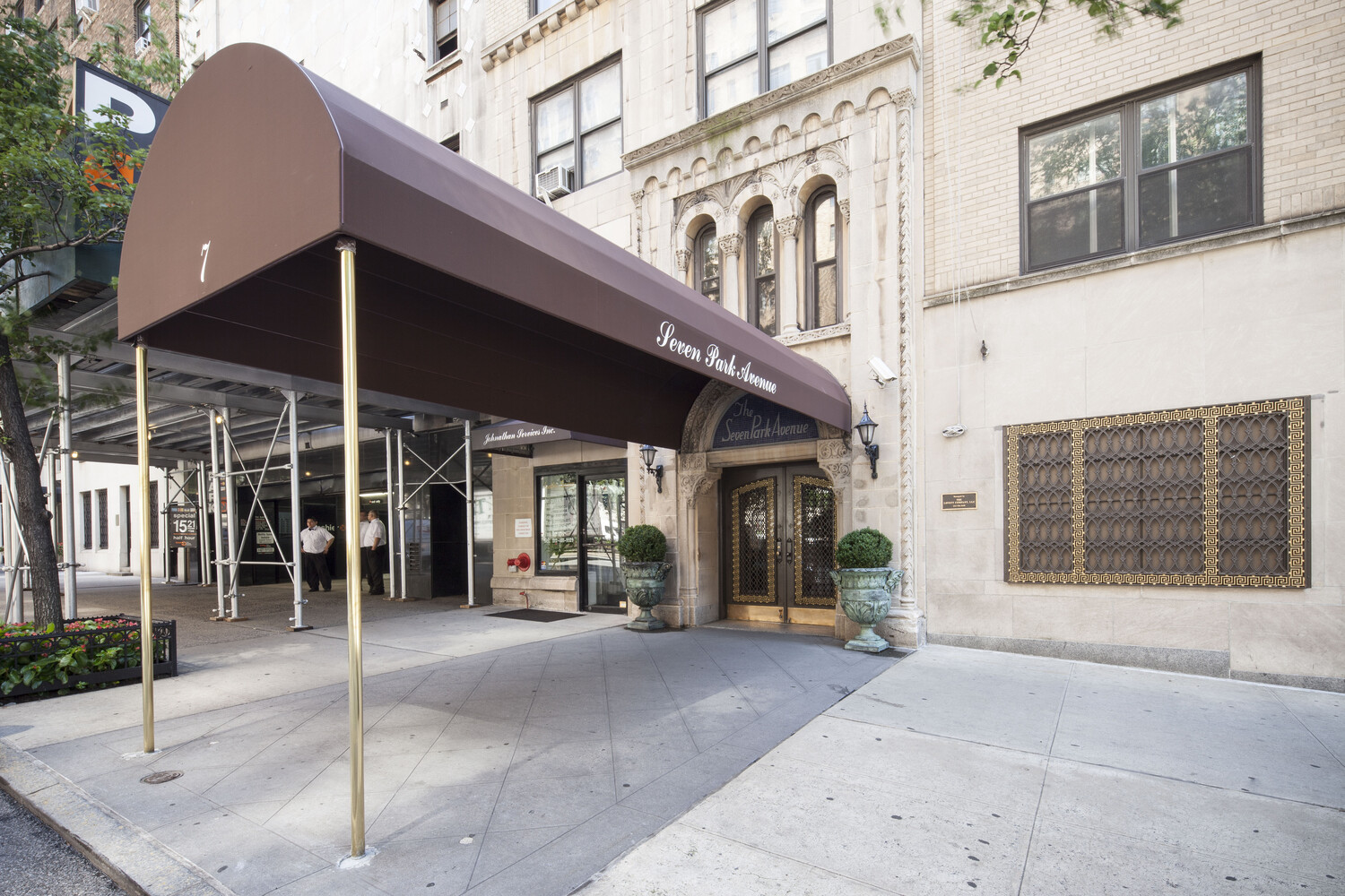 7 PARK Avenue 12C