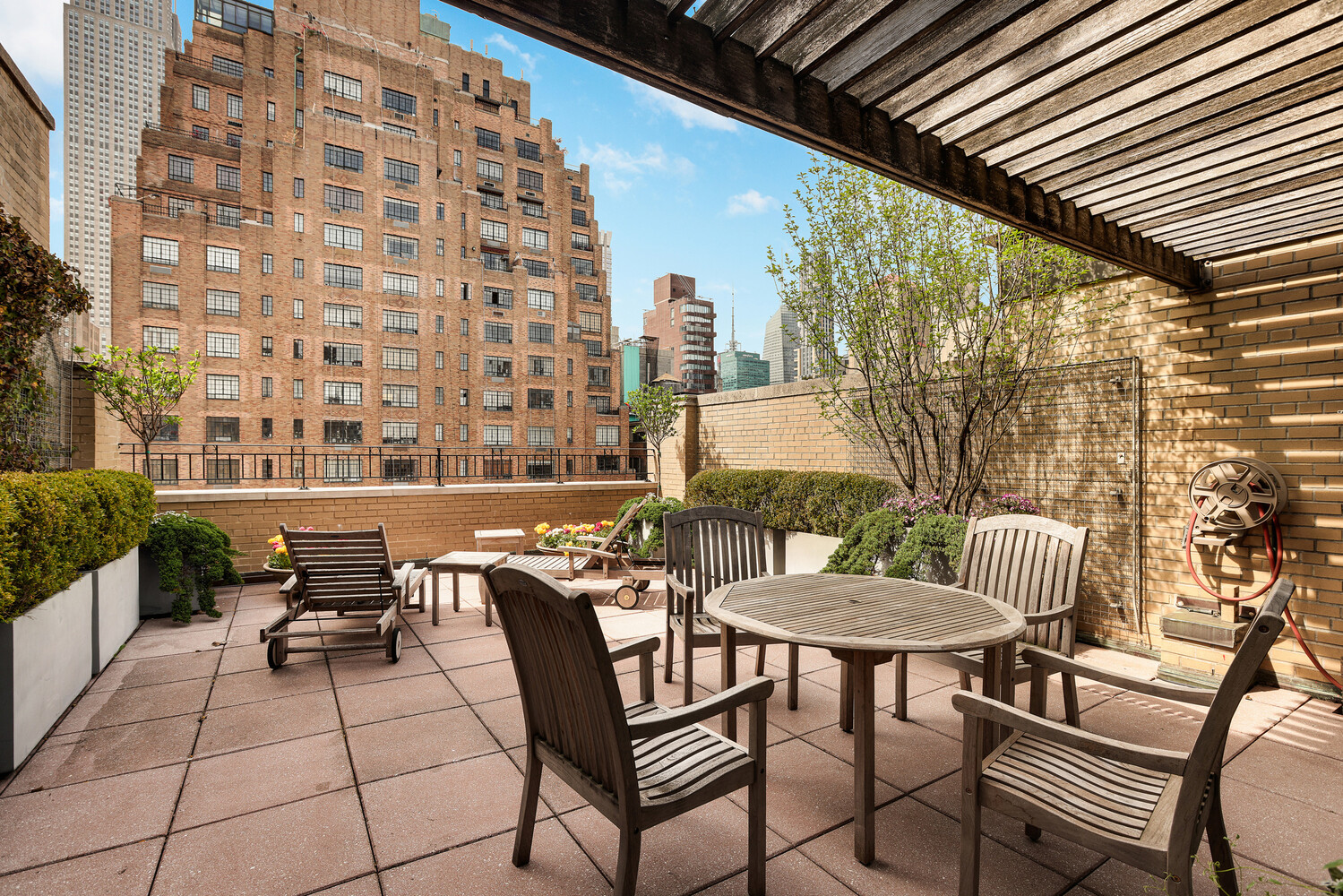 7 PARK Avenue 12C