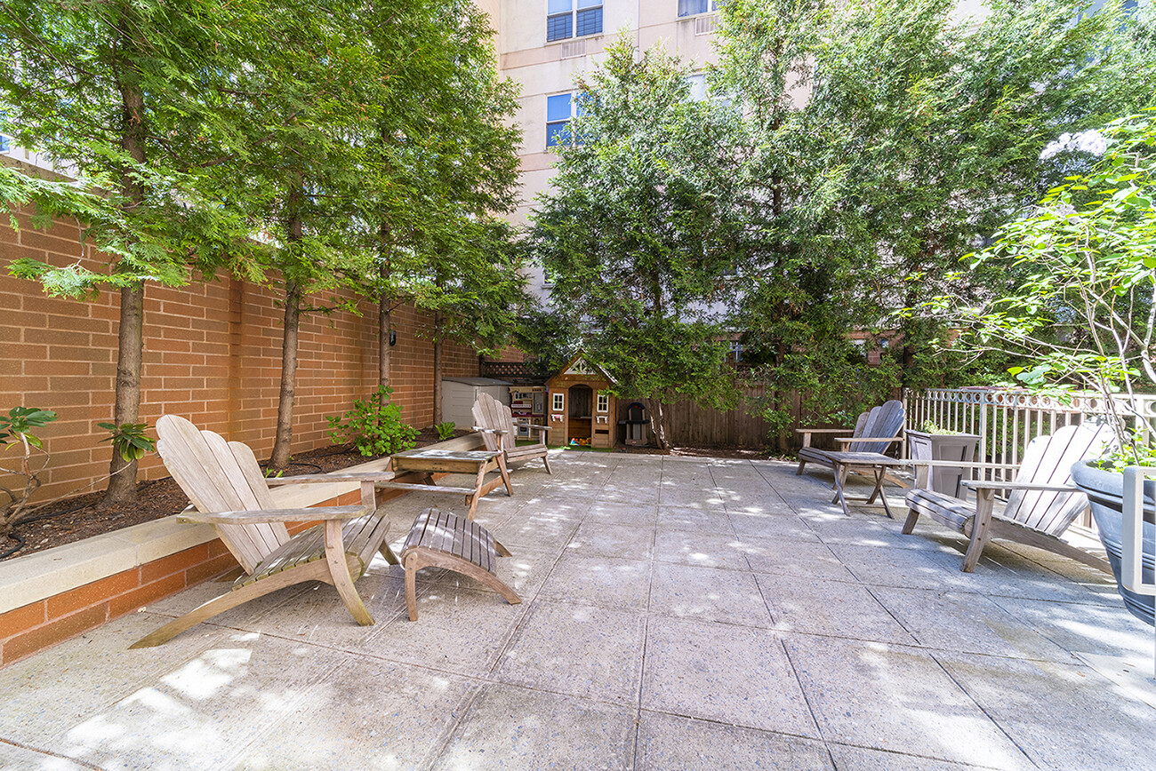 1787 MADISON Avenue 202