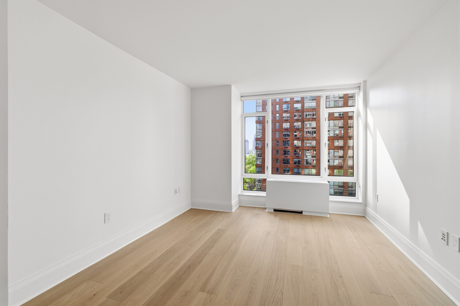 210 WARREN Street 8I