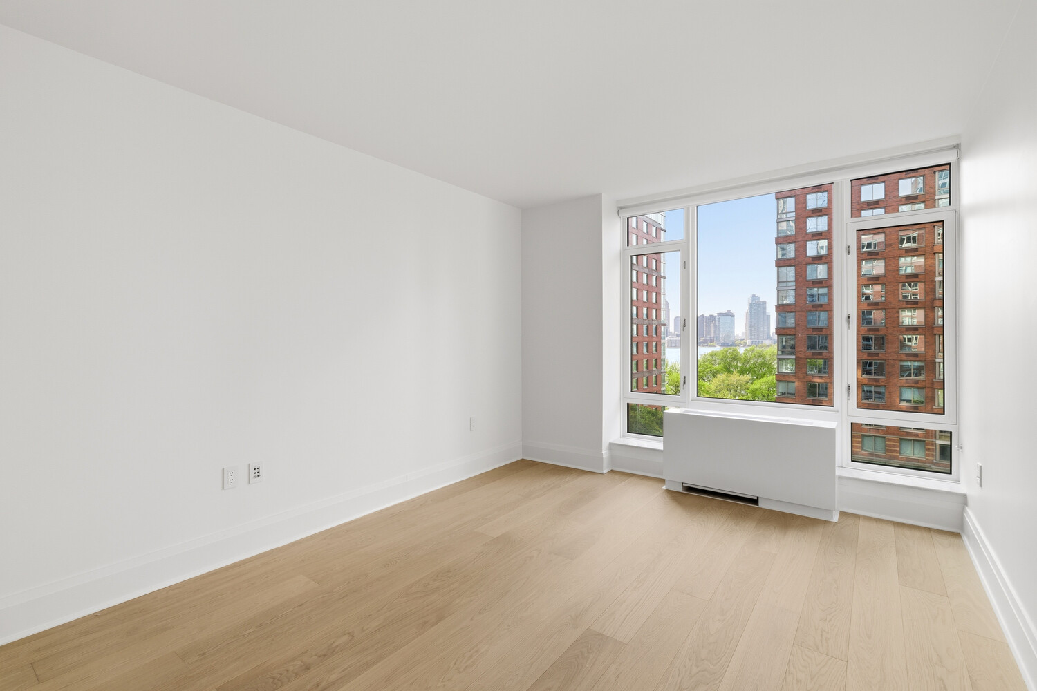 210 WARREN Street 8I