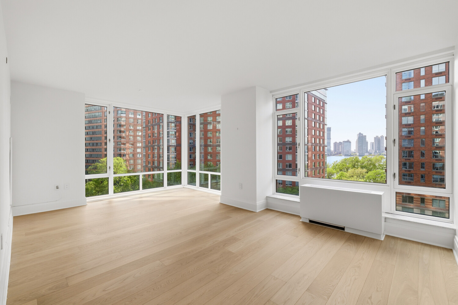 210 WARREN Street 8I