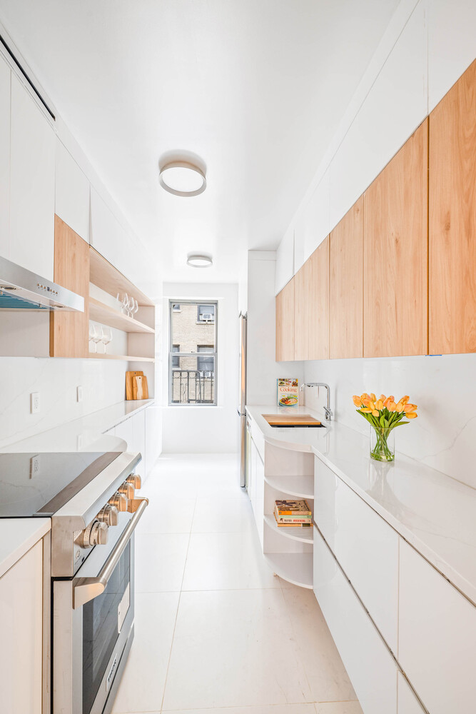 779 RIVERSIDE Drive B31