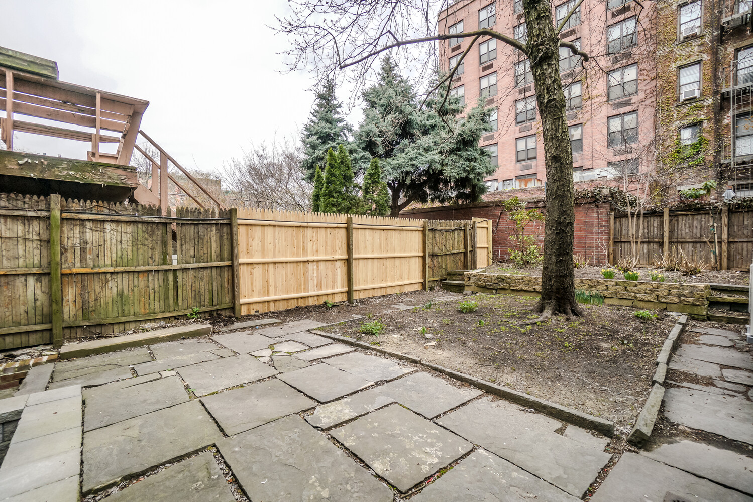 459 W 47TH Street GRDN