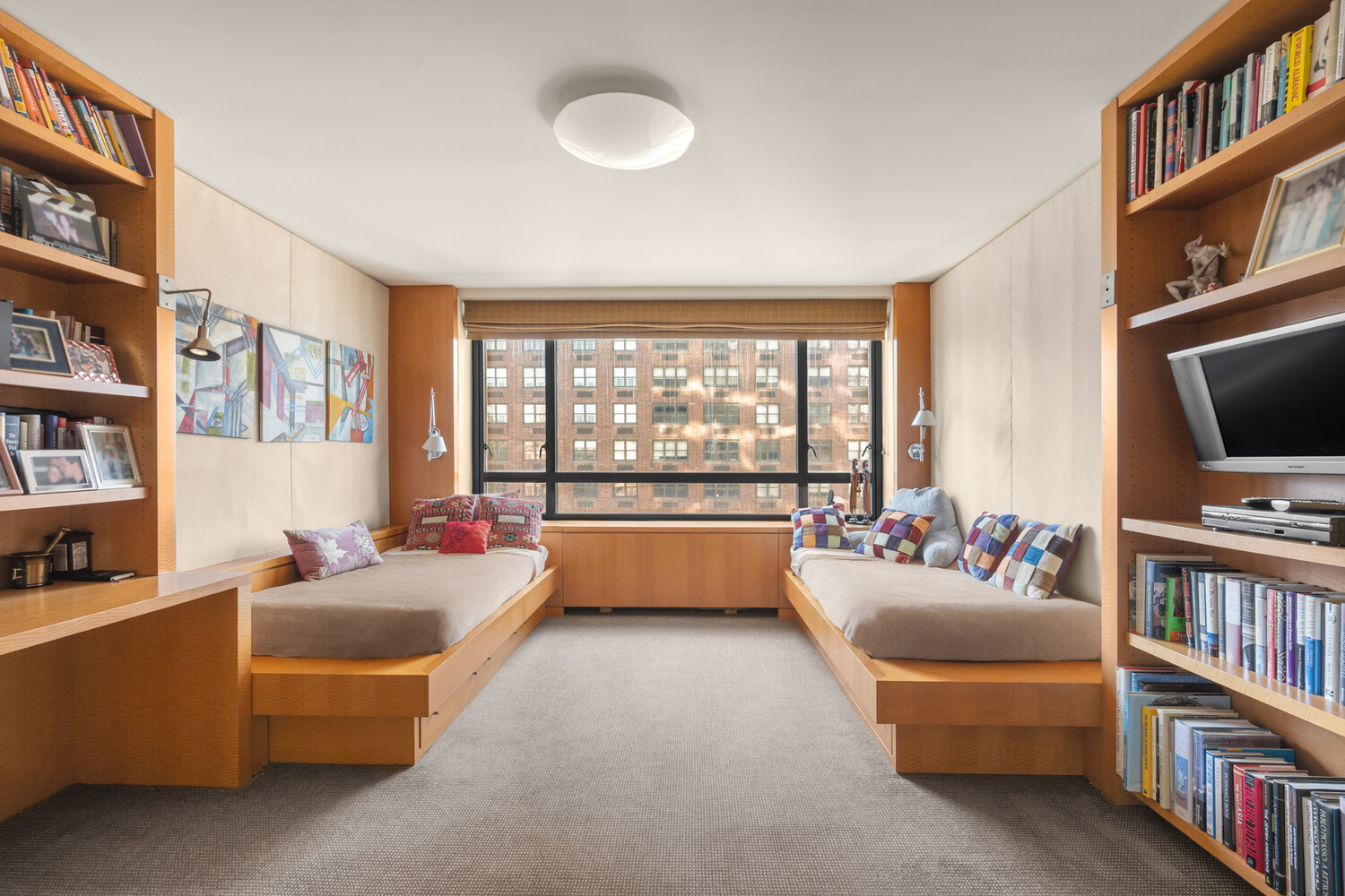 190 E 72ND Street 17AB