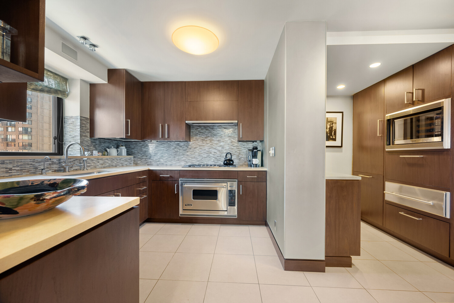 190 E 72ND Street 17AB