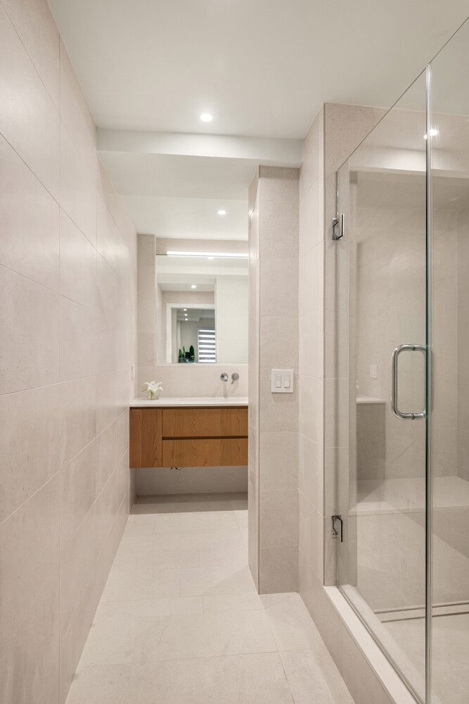 515 E 85TH Street 7A