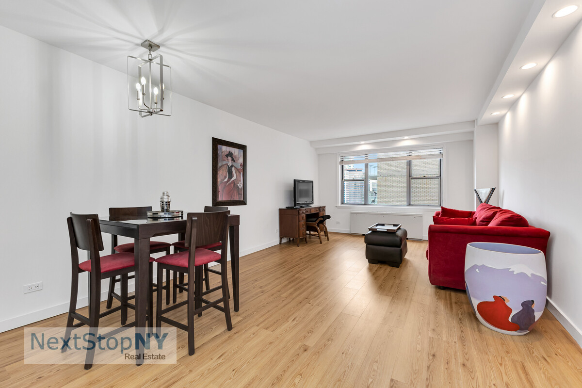 400 E 56TH Street 35S