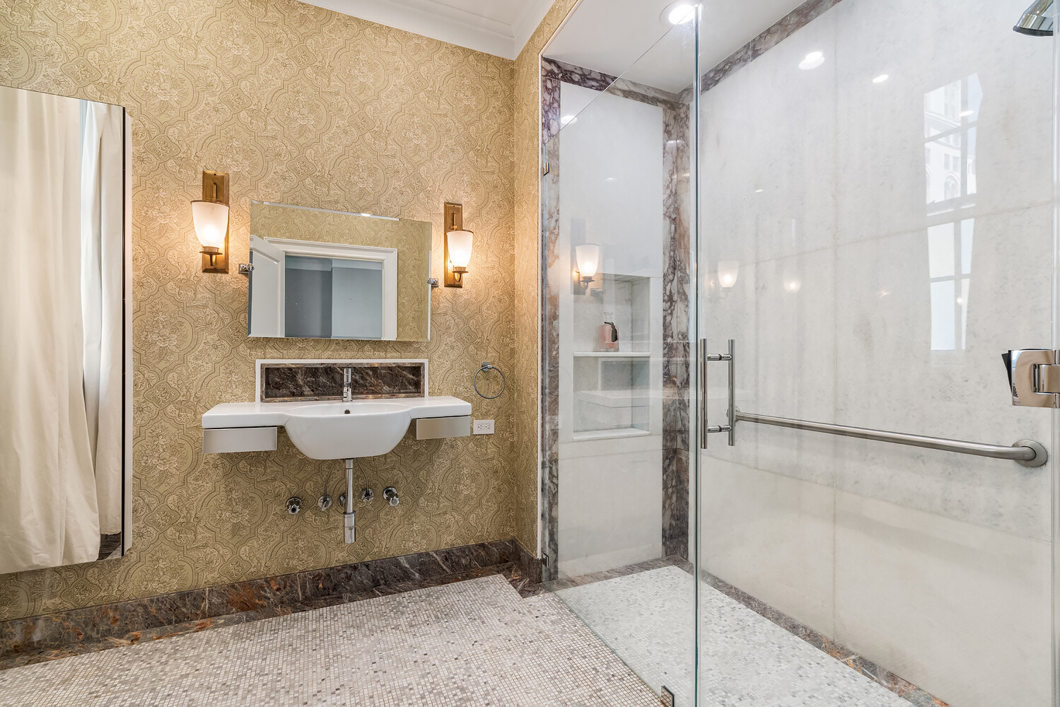 635 PARK Avenue MAISONETTE