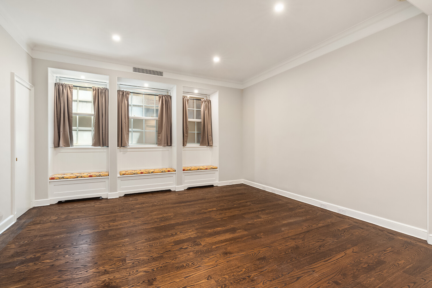 635 PARK Avenue MAISONETTE