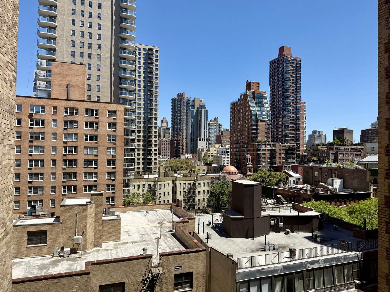 305 E 72ND Street 10A