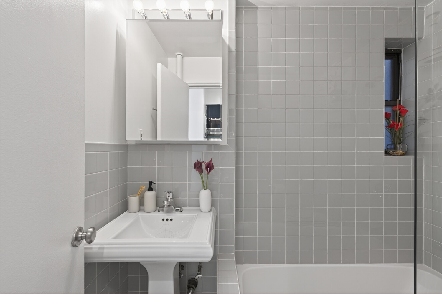 49 MORTON Street 4D