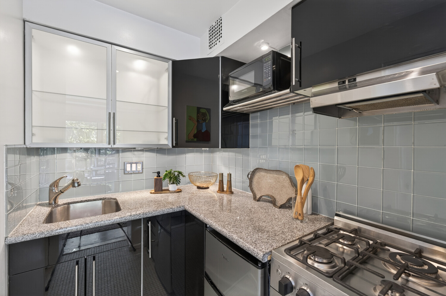 49 MORTON Street 4D