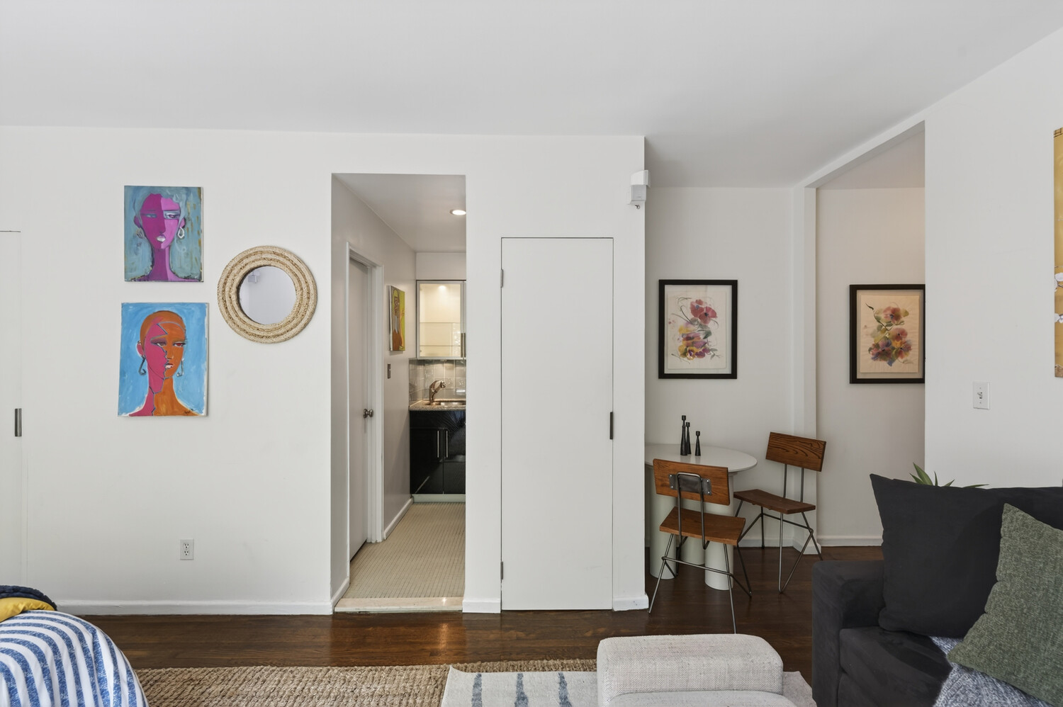 49 MORTON Street 4D
