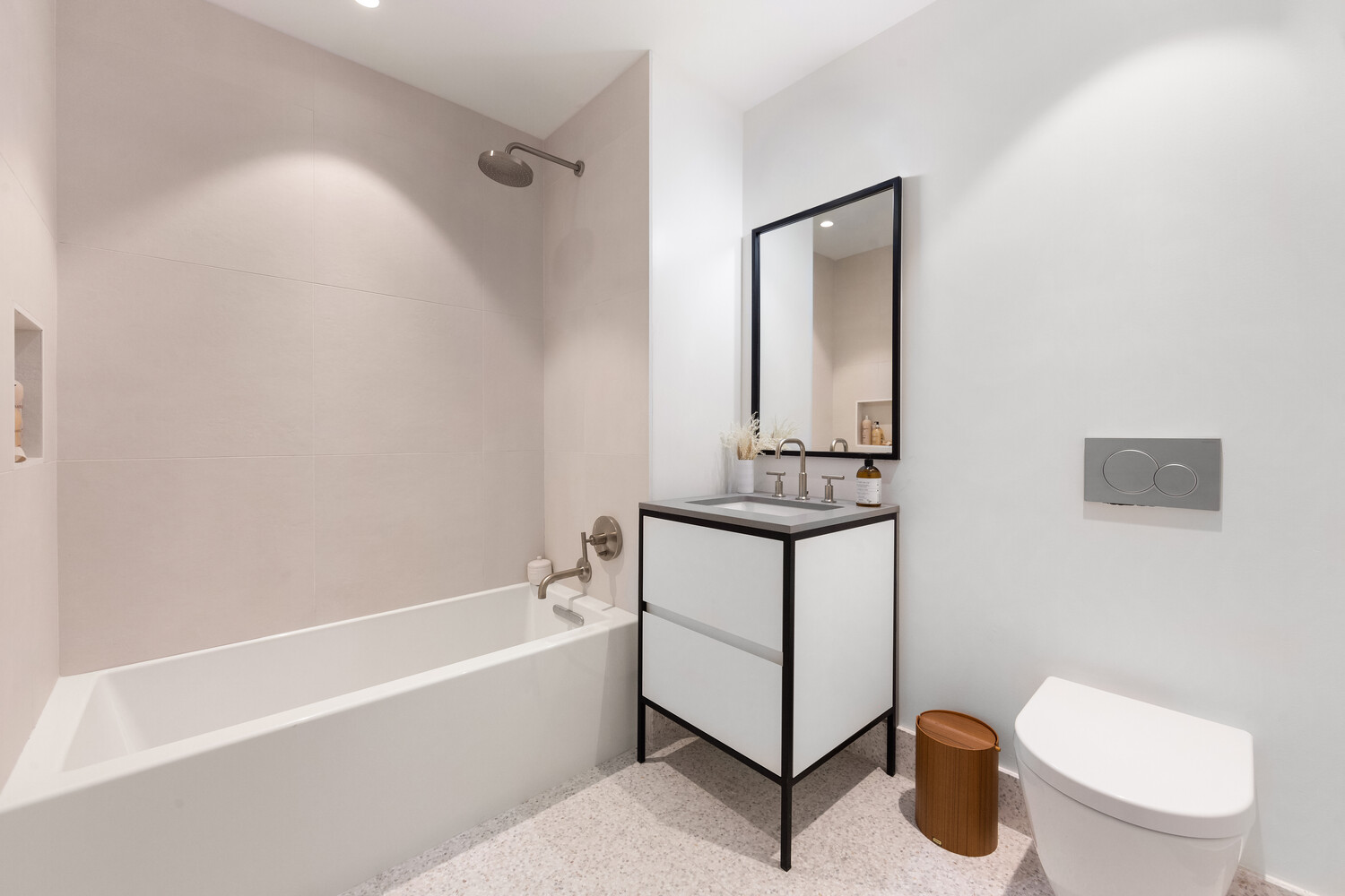 45 E 7TH Street 3D