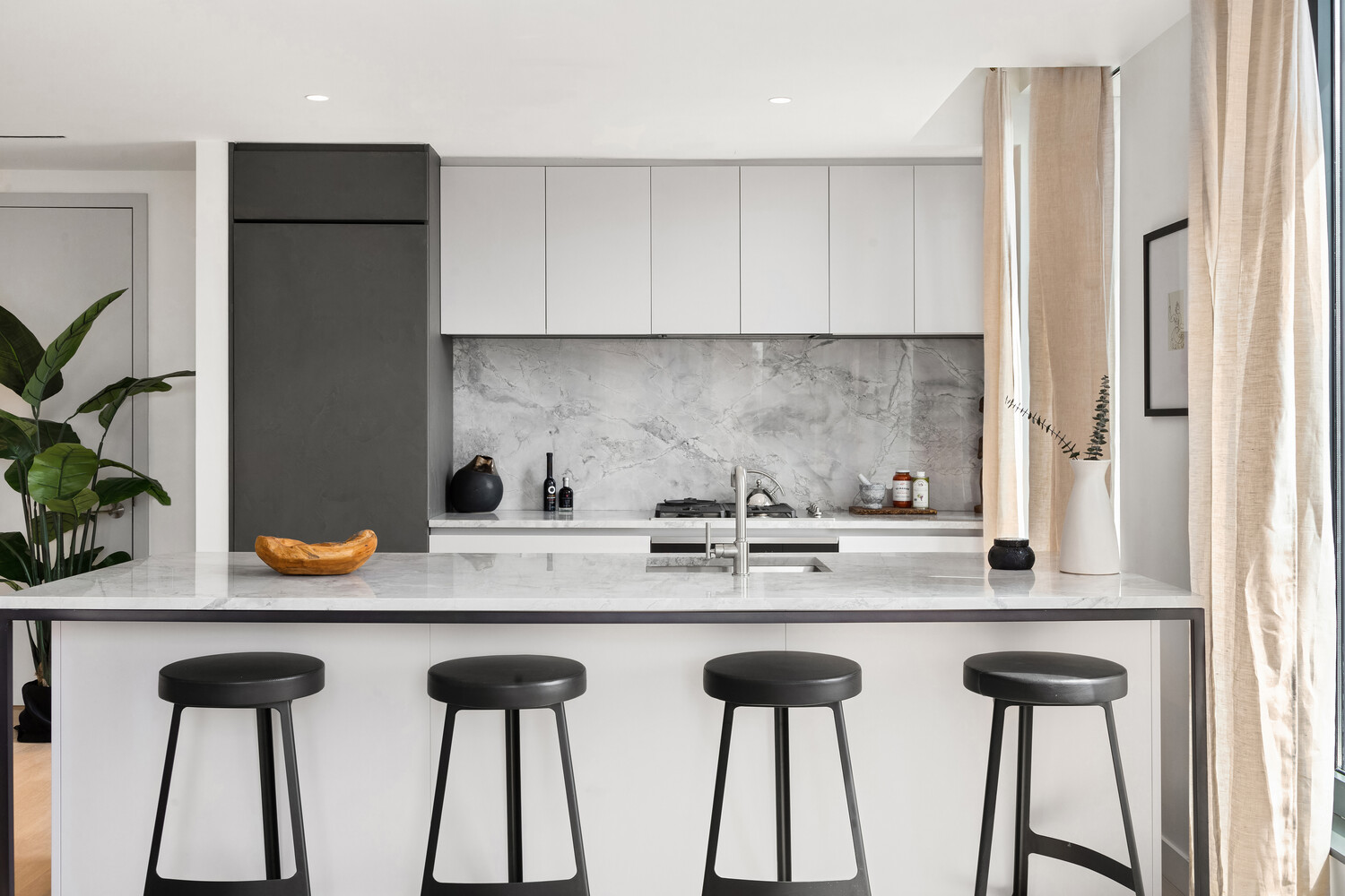 45 E 7TH Street 3D