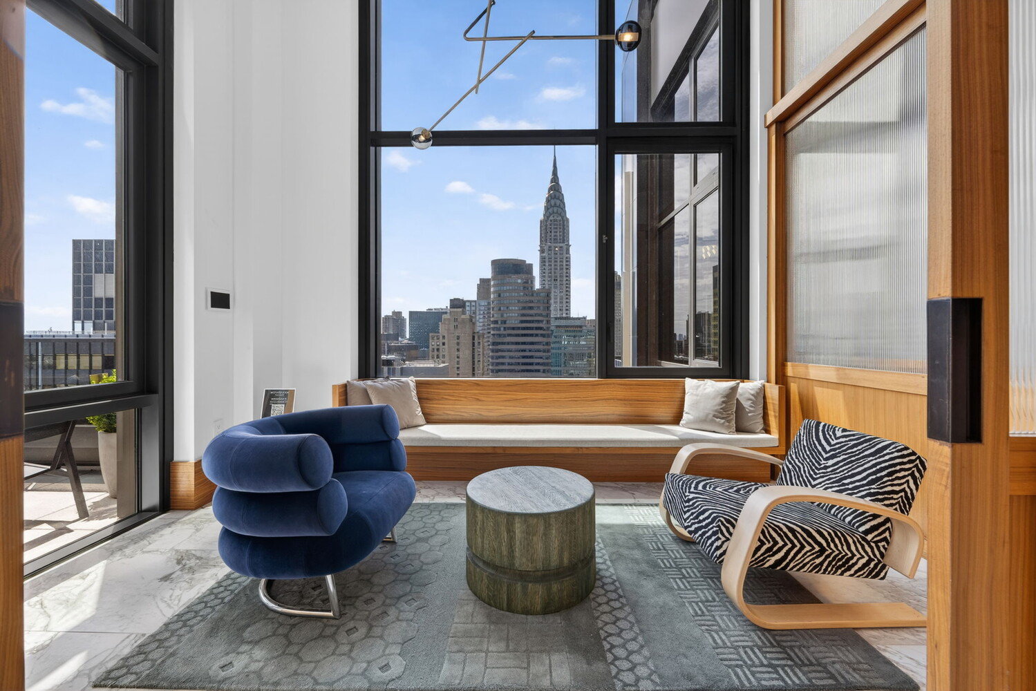 135 E 47TH Street 22F