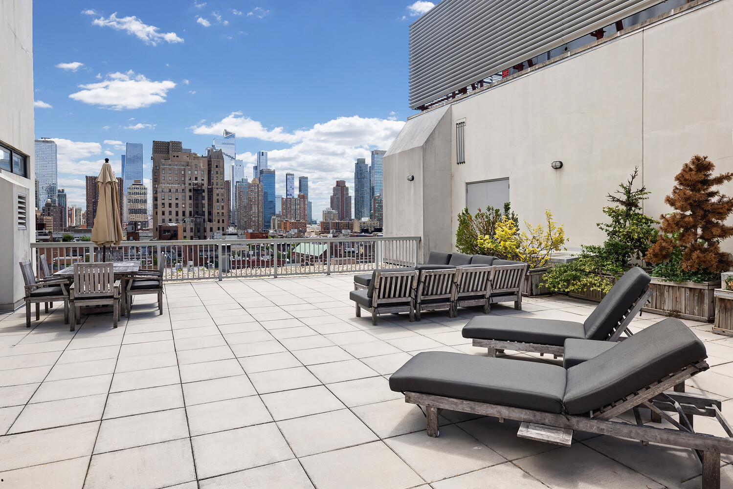 421 W 54TH Street 5F