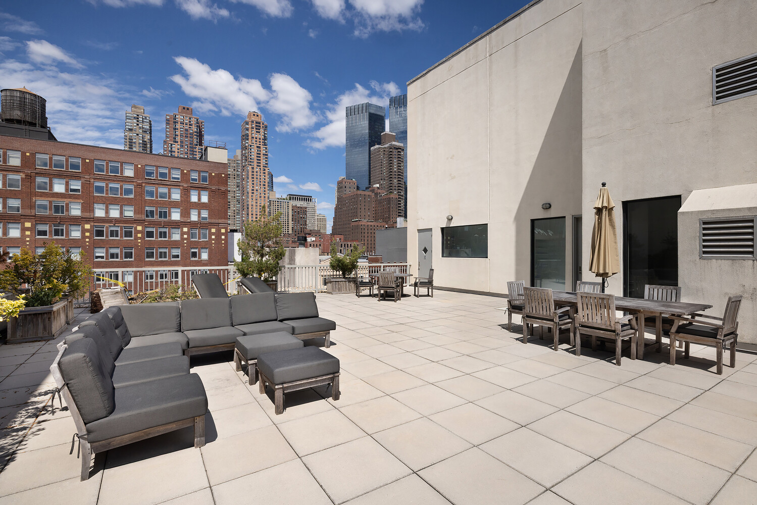 421 W 54TH Street 5F