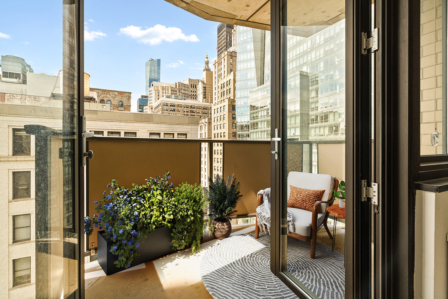 407 PARK Avenue S 17A