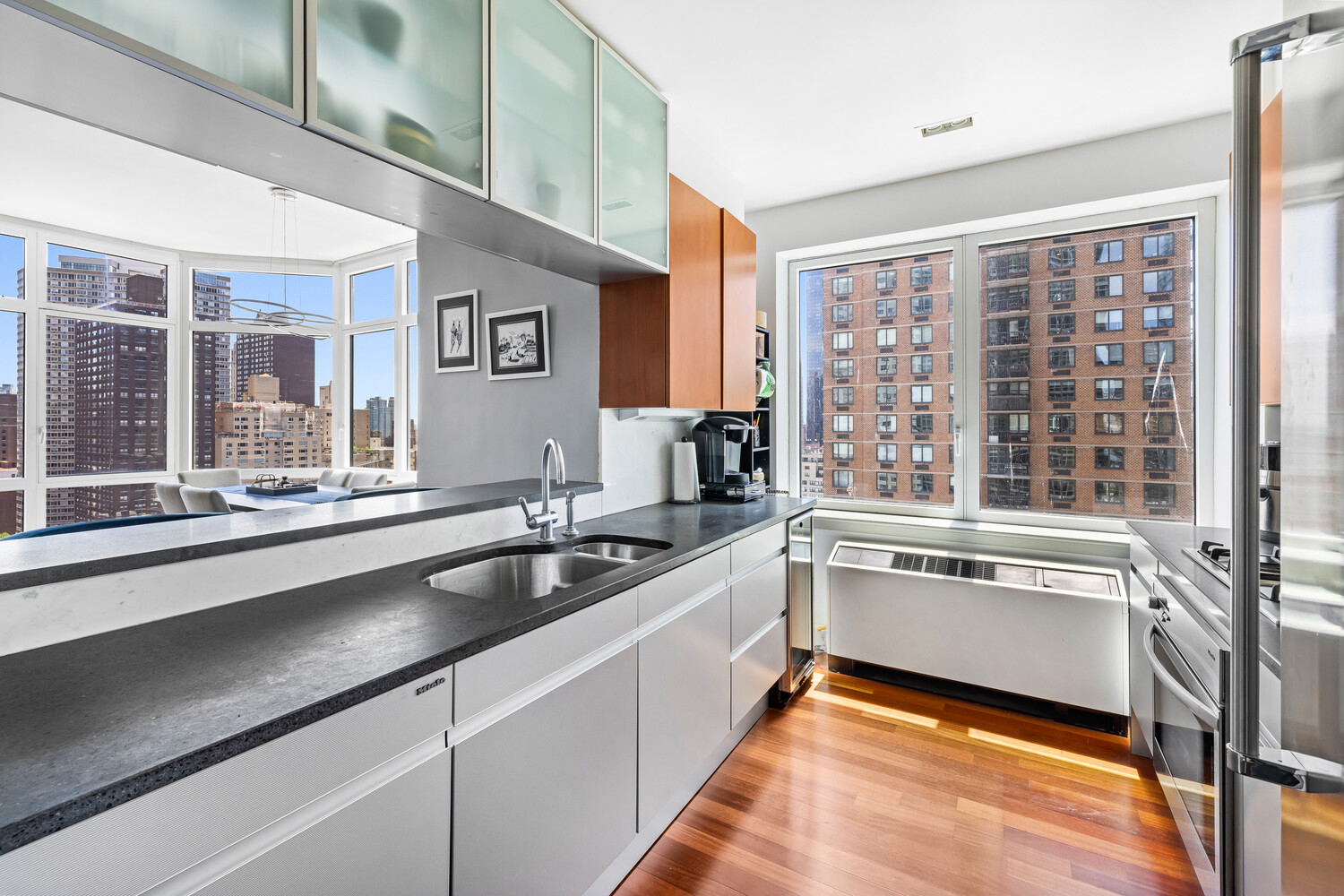 300 E 55TH Street 16D