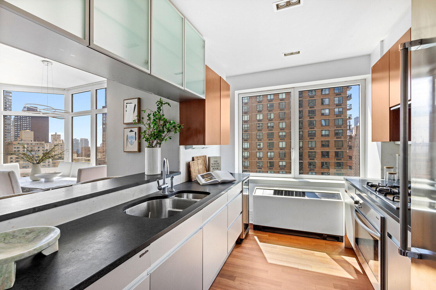 300 E 55TH Street 16D