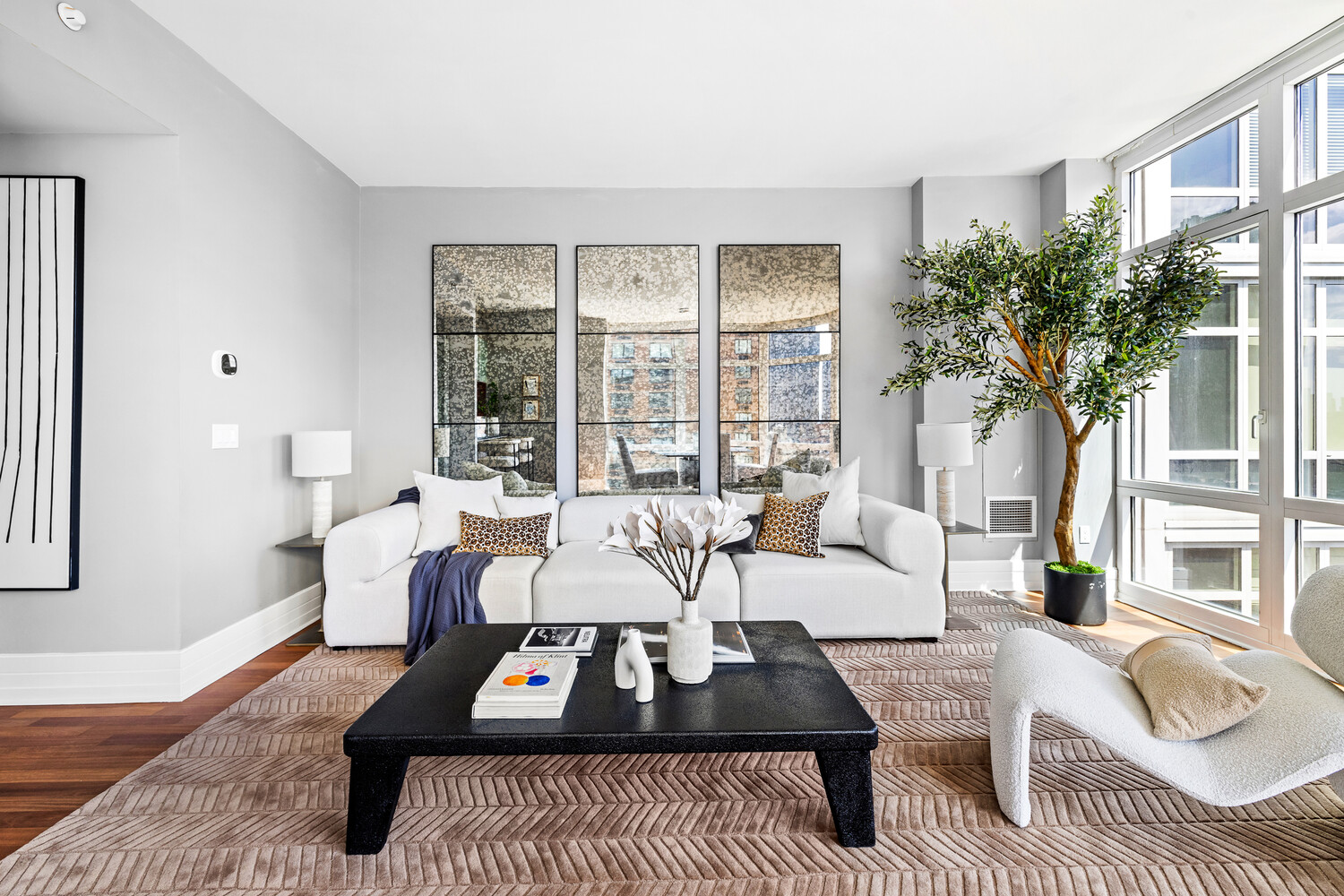 300 E 55TH Street 16D