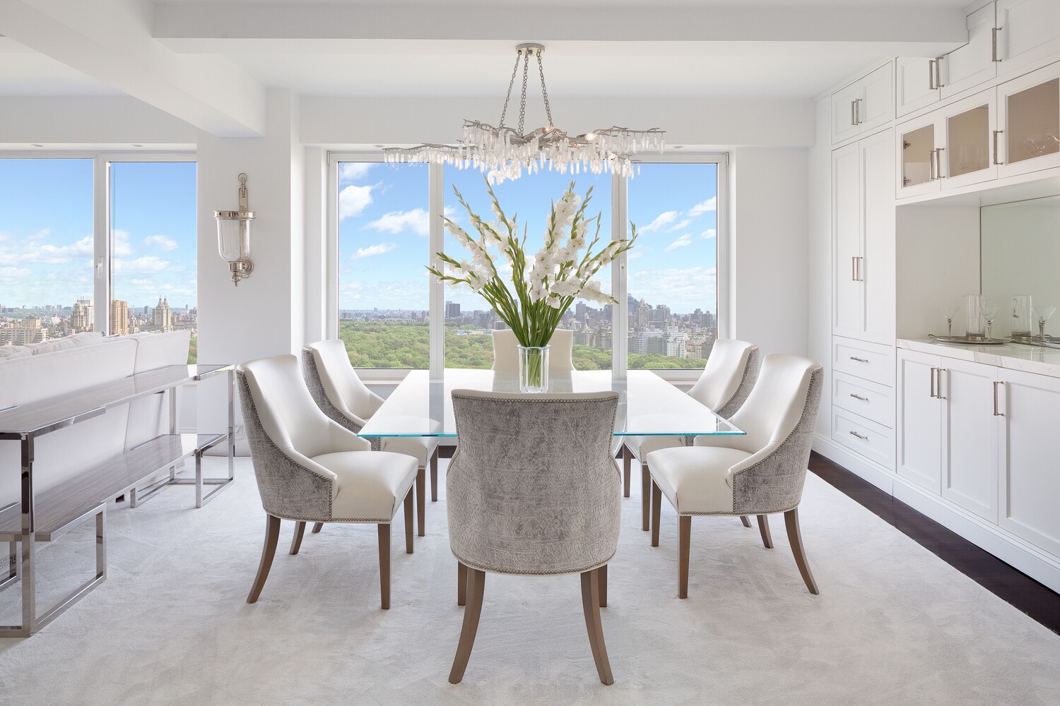 160 CENTRAL Park S 3301
