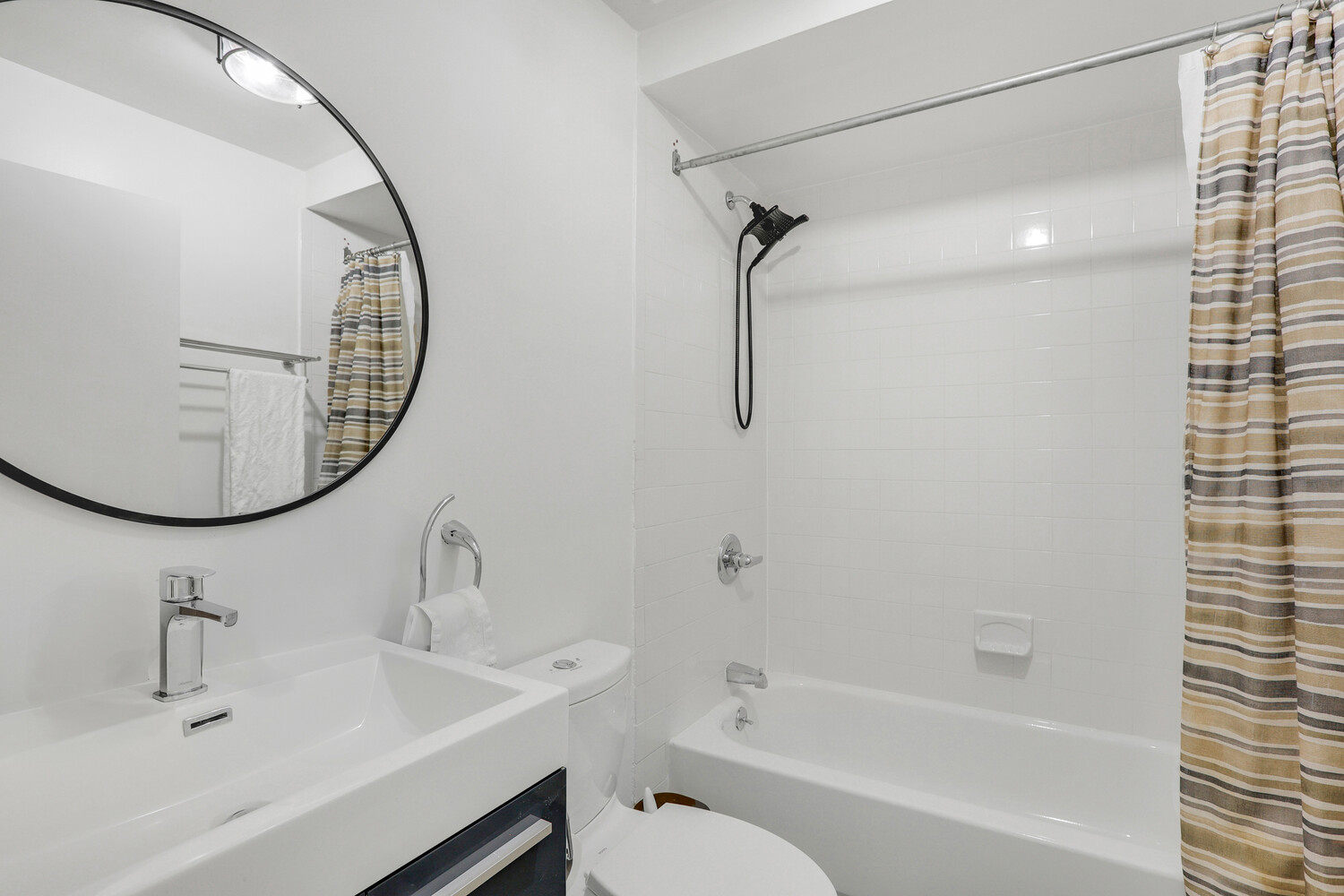 56 COURT Street 2B
