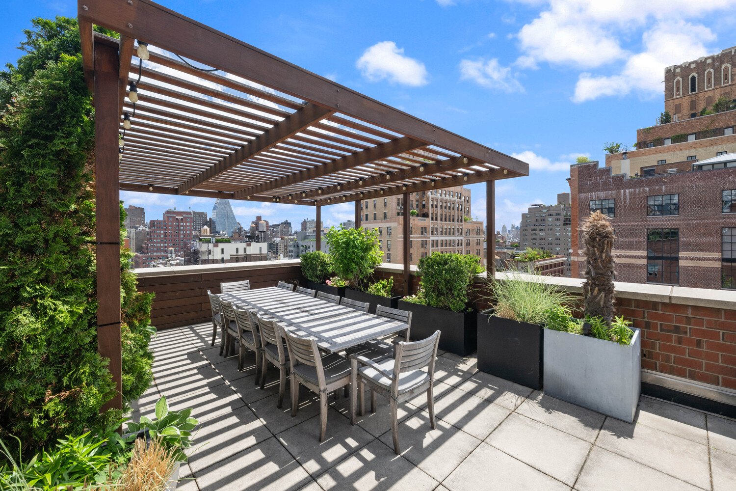 201 W 17TH Street 6C