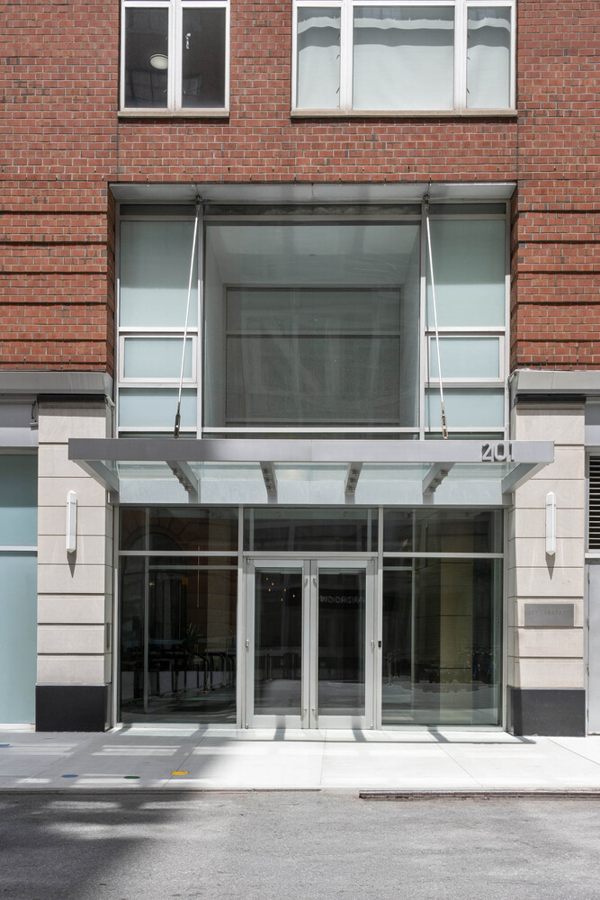 201 W 17TH Street 6C