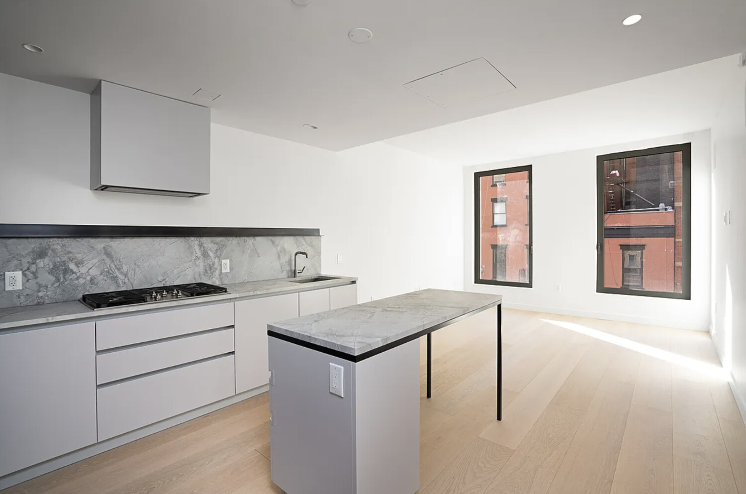 45 E 7TH Street 3B