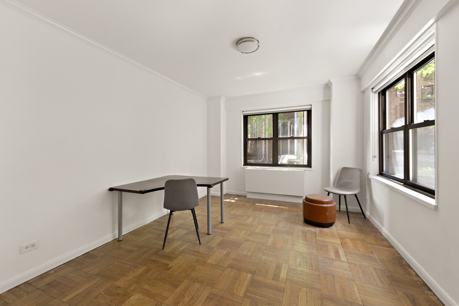 16 SUTTON Place 2B