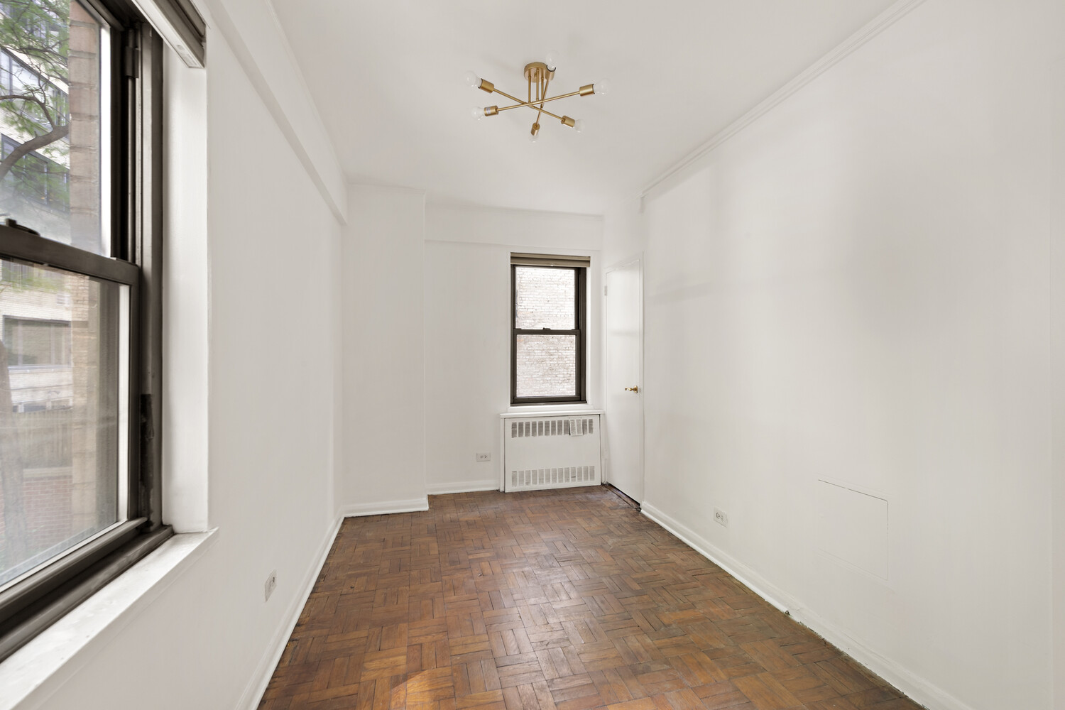 16 SUTTON Place 2B