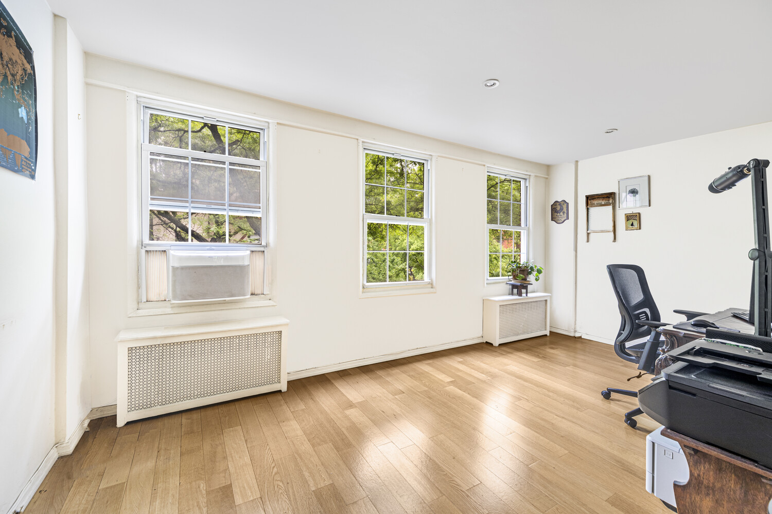 190 SPRING Street 2