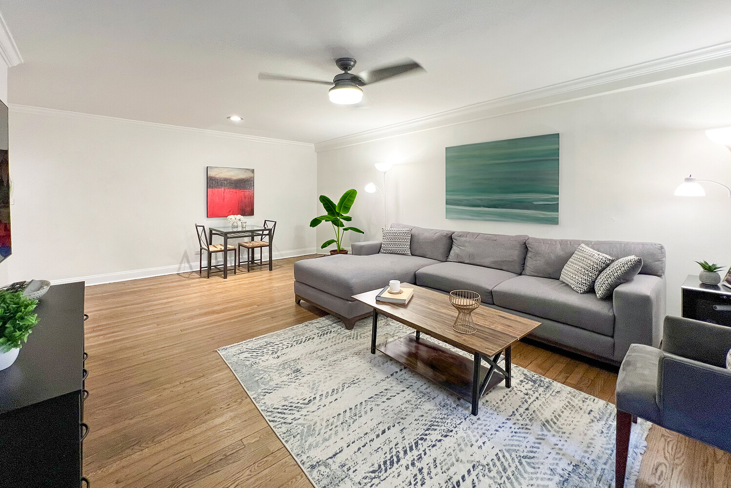 60 E 9TH Street 441