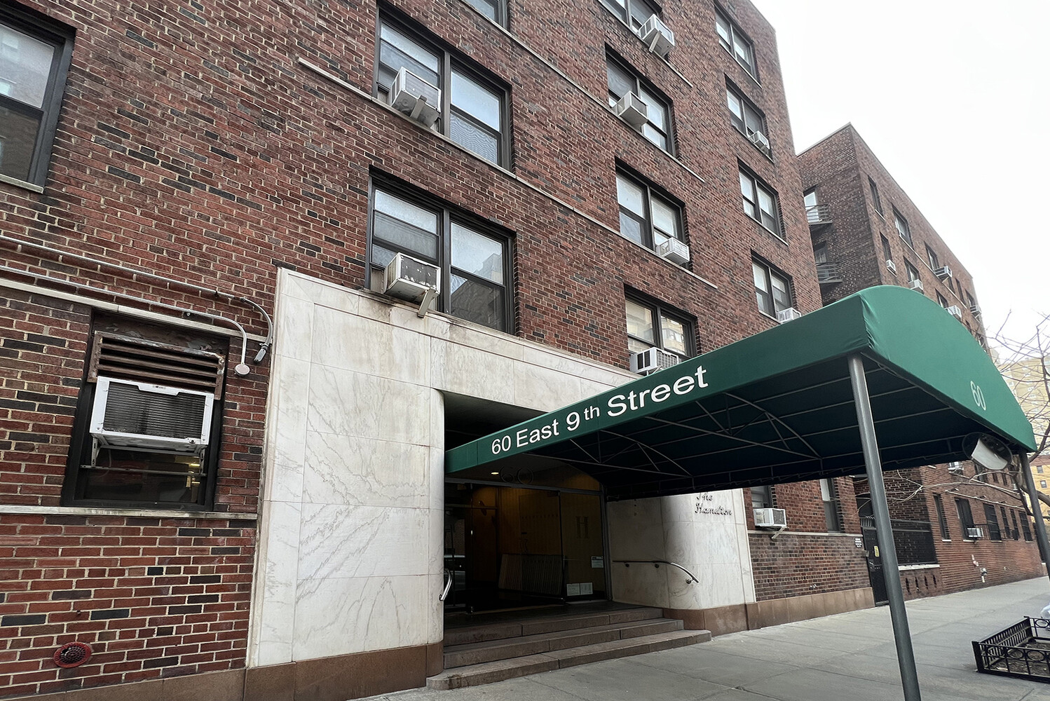 60 E 9TH Street 441
