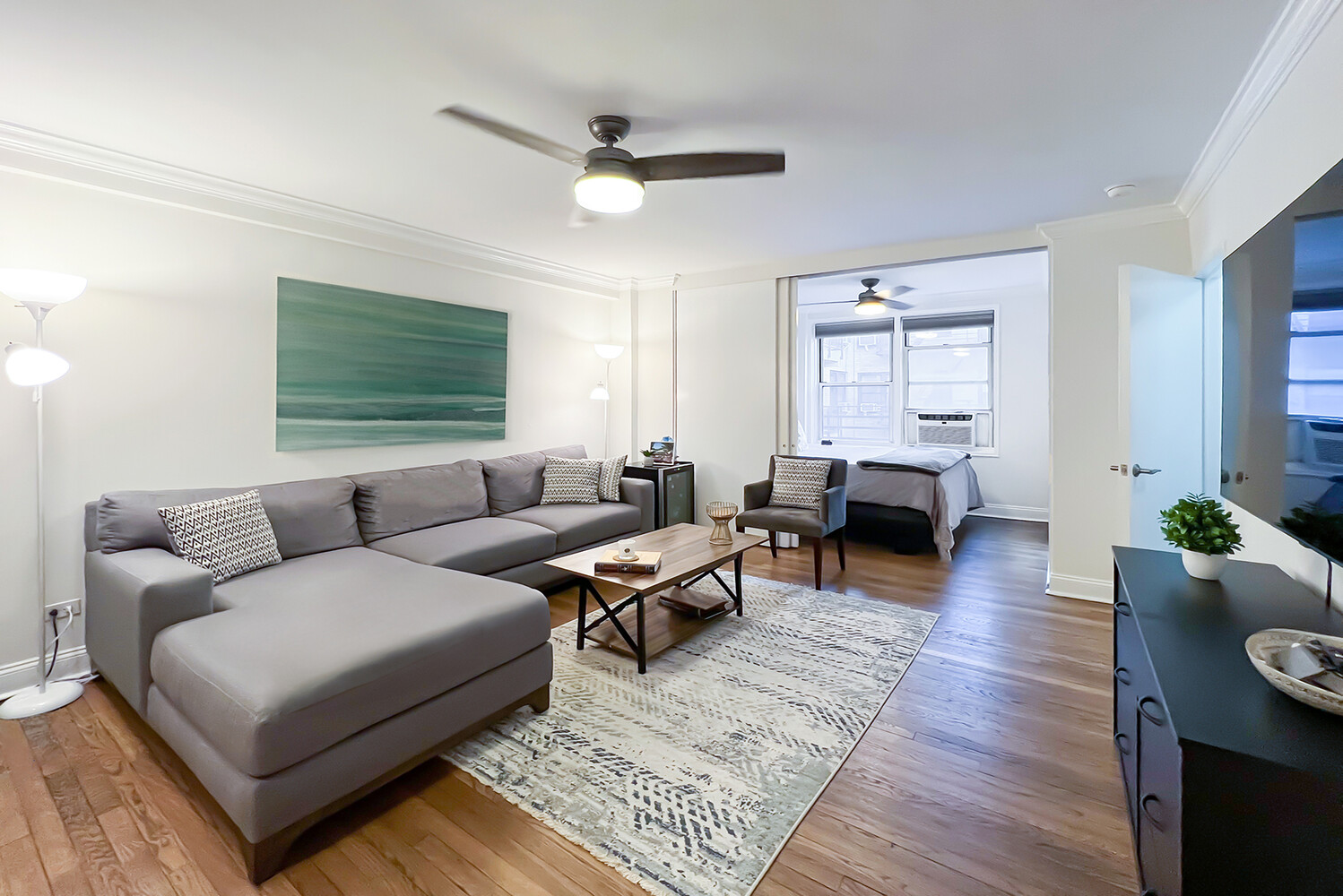 60 E 9TH Street 441