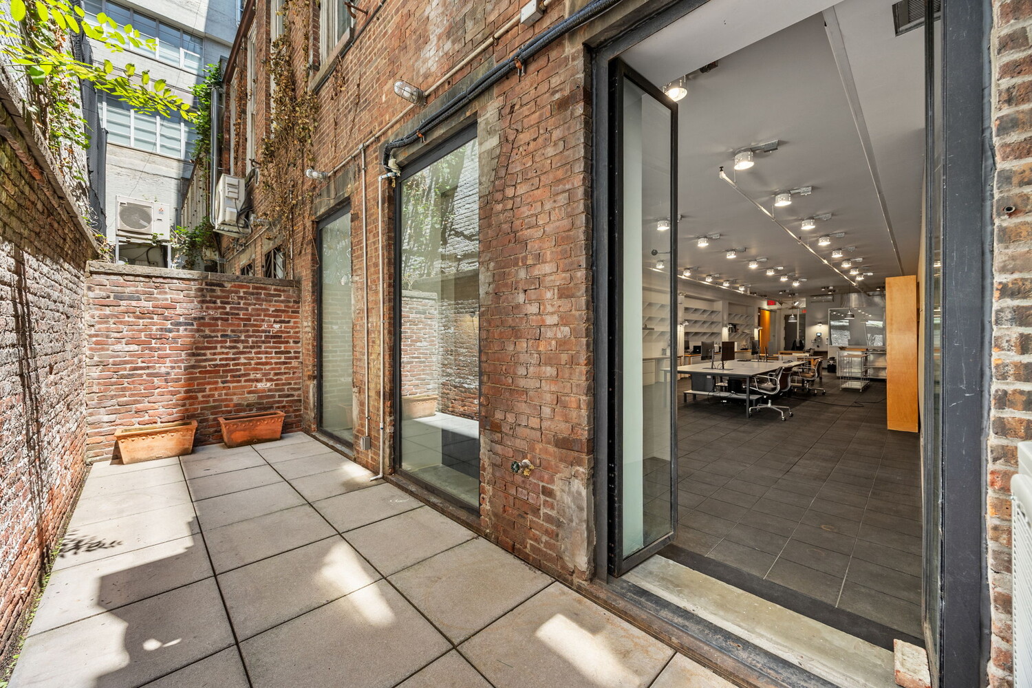 37 GREENE Street B2