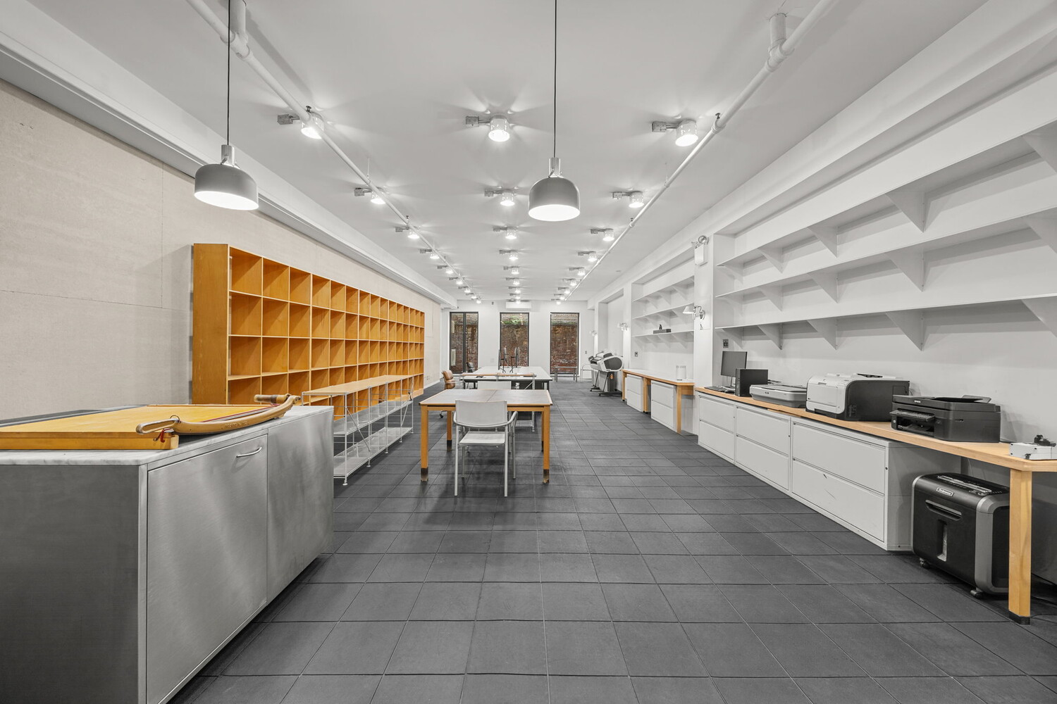 37 GREENE Street B2
