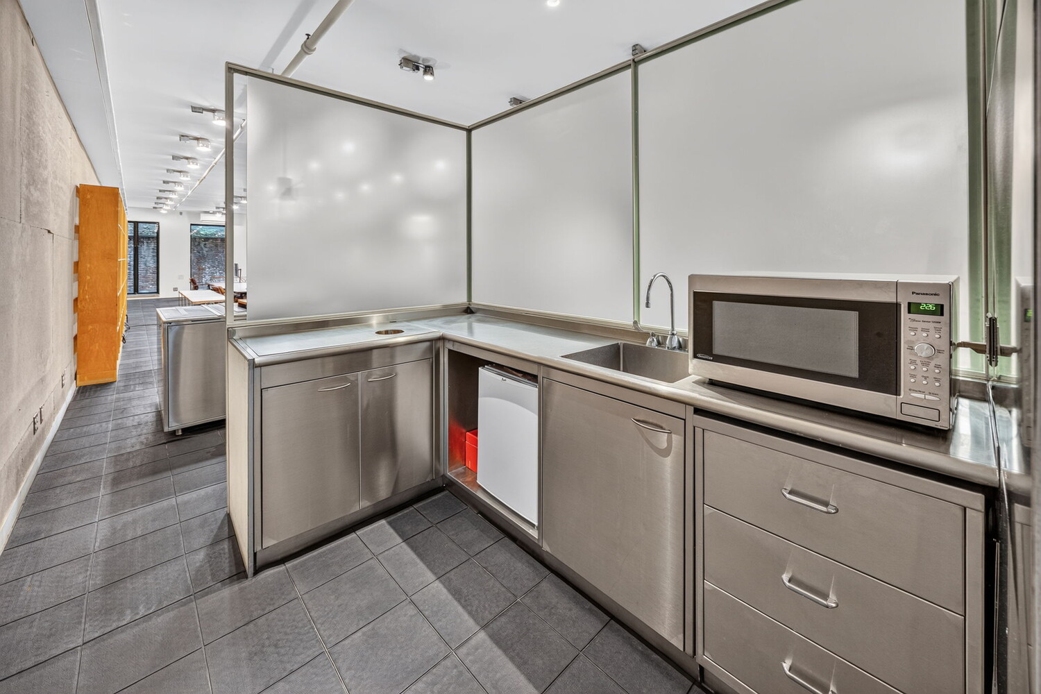 37 GREENE Street B2